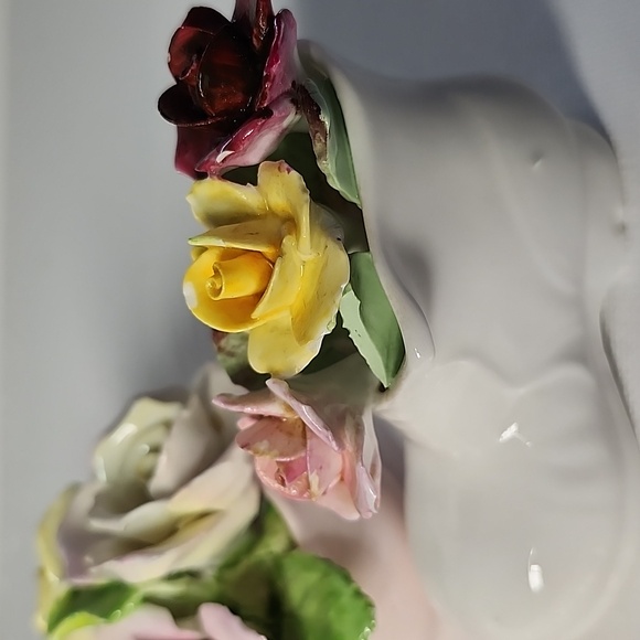 Vintage Floral Porcelain Shoe Figurines And Basket - Picture 3 of 7